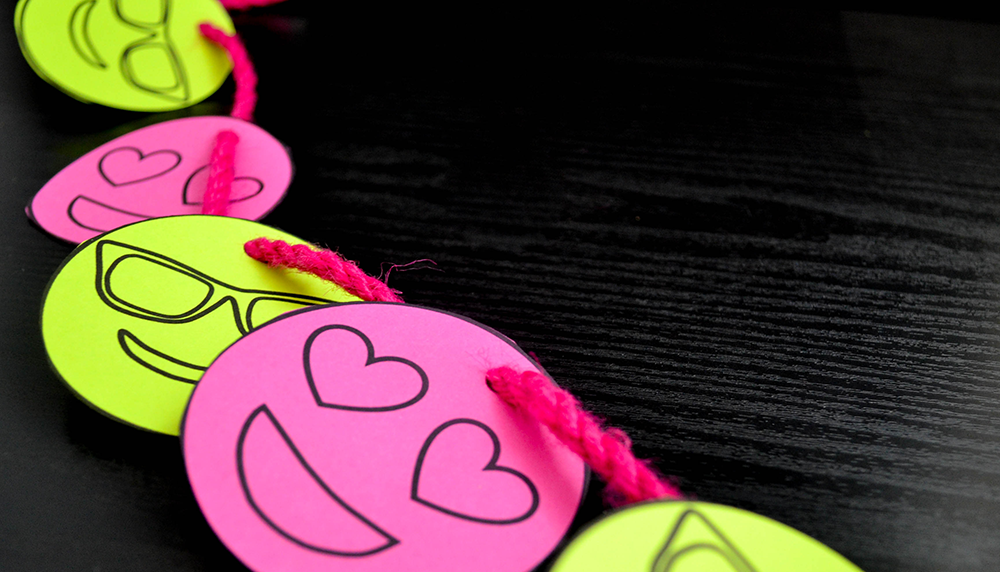 Are you and your students in love with Emojis? Me too! I'm created a list of fun emoji products, resources for writing, classroom decor ideas, and much more perfect for any classroom who loves these silly emoticons. You can even grab the free printable to get your emoji themed writing center together for back to school! 